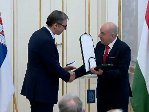 Председнику Србије Александру Вучићу високо државно одликовање Мађарске