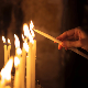Данас су Зимске задушнице, верује се да запаљена свећа осветљава пут умрлима