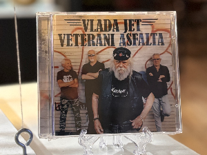 Слушај 'вамо!