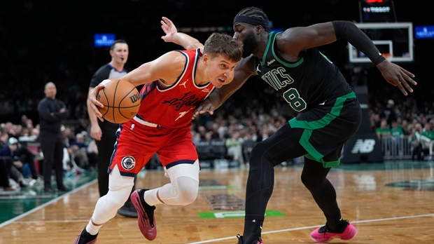 Богдановић двоцифрен, тесан пораз Клиперса у Бостону