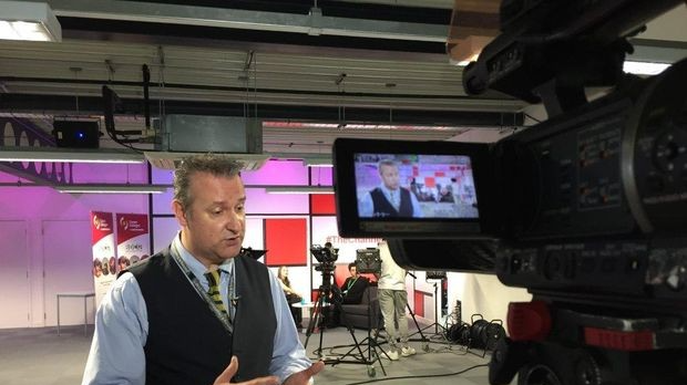 Наука у покрету: Технологија и образовање, I део (R)