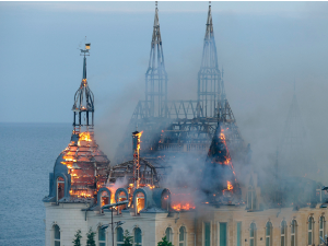 Ко то сме да пева тамо у Одеси – може ли Кијев "ухапсити" руску песму; напад на луку Туапсе, оштећени страни бродови