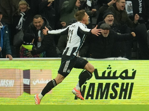 Барнс срушио Манчестер сити за победу коју Њукасл чека седам година