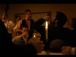 Винил – Свиће дан, а ја накресан