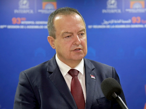 Ивица Дачић примљен у болницу, налази се на респиратору