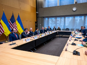 Виткоф следеће недеље у Москви; спор Украјине и САД око питања територија, војске и НАТО-а