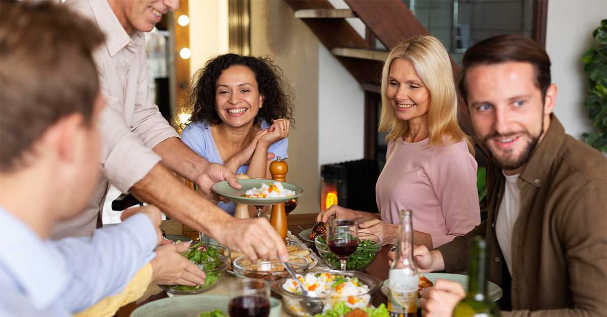 Од логорске ватре до празничне трпезе: моћ заједничког оброка