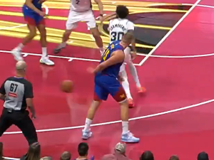 Јокићев нови велемајсторски пас иза леђа