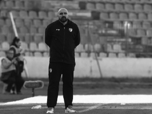 Тренер Радничког из Крагујевца Младен Жижовић преминуо током меча