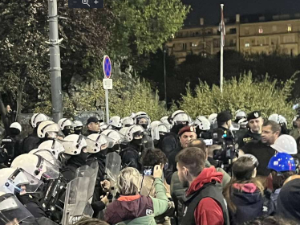 Брнабић: Да престану насиље и терор над људима који мисле другачије