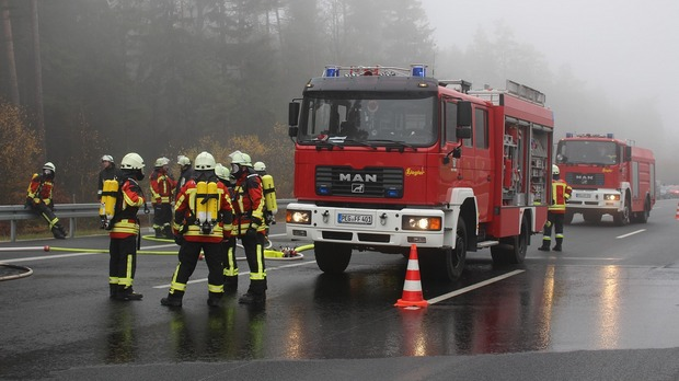 На три воде: Јутарњи програм из три студија