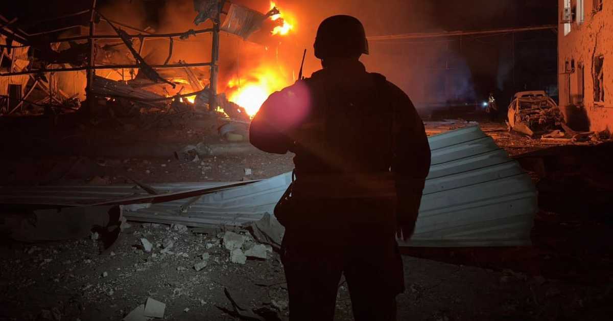 Украјинци објавили снимак напада на складишта нафте на Криму; чека се сусрет Трампа и Орбана у Белој кући