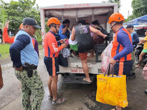 Супер тајфун "Фунг-вонг" прети Филипинима – евакуисано преко 100.000 становника