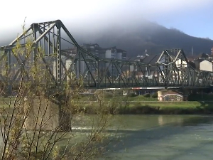 После обнове моста, камиони поново преко Дрине код Малог Зворника