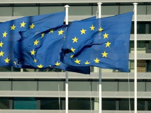 Европска унија потврдила одлуку да на неодређено време замрзне руску имовину