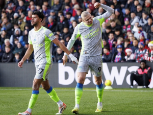 Сити наставља да дише за вратом Арсеналу, минималац Сандерленда против Њукасла