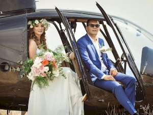 Љубав на сеоски начин између пилота и бармена