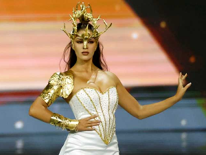 Мис Финске се извинила Кини и азијској заједници након што јој је одузета титула