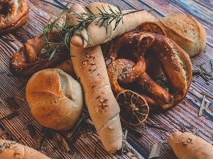 "Вечне хемикалије" откривене у храни у Европи, има ли их и код нас?