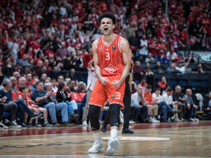 Батлер није могао сам, Звезда изгубила од лидера Евролиге