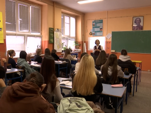 Какви су ефекти досадашње појединачне примене забране коришћења мобилних телефона у неким школама