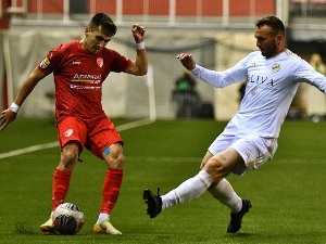 Пет голова у Крагујевцу, Радничком три бода против Чукаричког