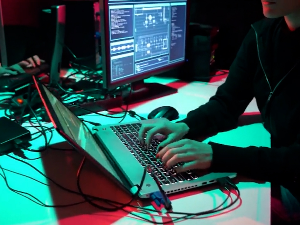 Хакерски напади све чешће политички мотивисани – осим грађана на мети мала и средња предузећа