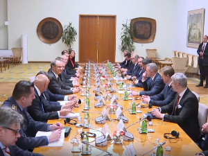 Премијер Мацут са Пелегринијем о унапређењу сарадње