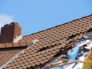 Како зградама и кућама продужити век – када је време за замену крова, фасаде или инсталација