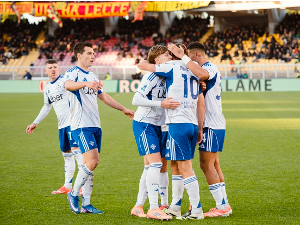 Фудбалери Кома савладали Леће, Каљари бољи од Торина у Серији А