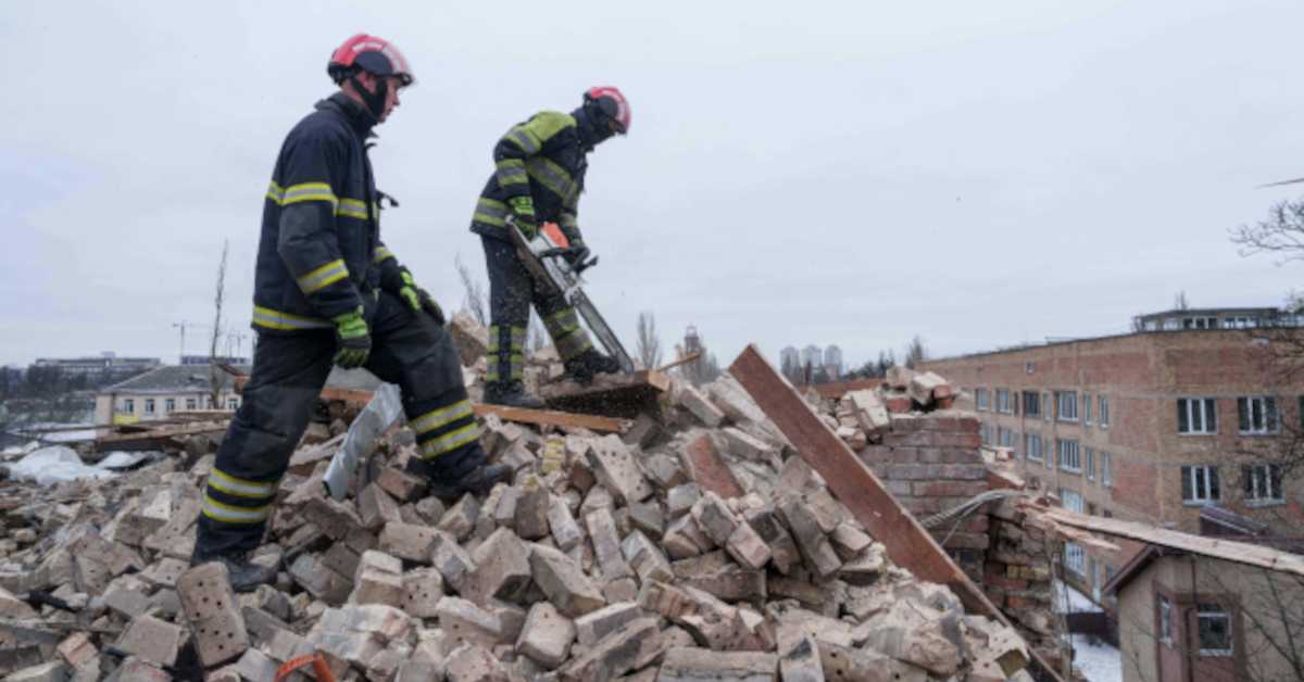 Састанак на Флориди – Трамп и Зеленски о мировном плану; Путин: Ако Кијев неће мирним путем, решићемо оружаним