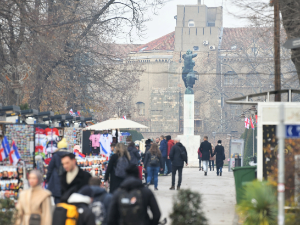 Јутро ведро и хладно, током дана пролазно наоблачење уз краткотрајни снег
