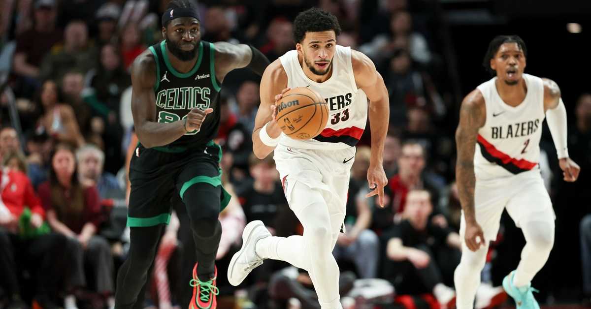 Бостон изгубио, Браун изједначио рекорд Лерија Бирда