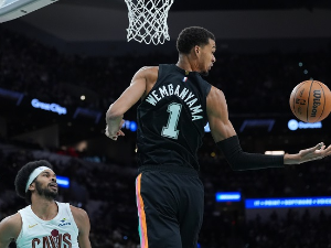 Сан Антонио не користи Денверове киксеве, Кливленд се тријумфално враћа из Тексаса