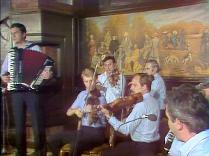 Има дана за песму