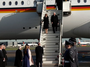 Немачки председник у Лондону после готово три деценије – од краљевске помпе до политичког помирења