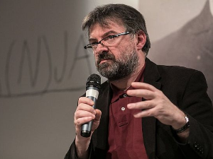  Жаркo Паић: Касни Дерида и бит политичкога (3)