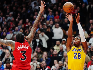 Рајаковићев Торонто пао са звуком сирене од Лејкерса без Дончића