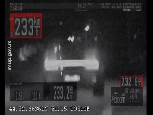 Ухапшен возач који је возио више од 230 километара на час на ауто-путу код Сурчина