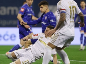 Хоџа донео Динаму реми против Хајдука у Загребу, приведено 42 лица