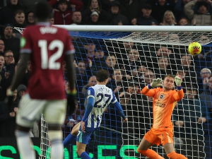 Вест Хем остаје у зони испадања, Брајтон у надокнади до ремија