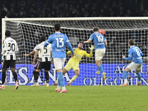 Наполи се вратио на чело Серије А