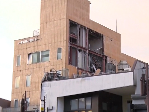 У земљотресу у североисточном Јапану 30 повређених, влада упозорава на могући јачи потрес