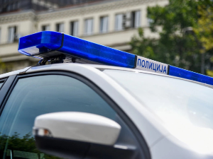 Aутомобил улетео у кафић код СЦ "Гале Мушкатировић", једна особа повређена