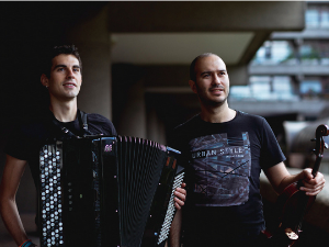 Век хармонике – Албум „Нови гласови” дуа Дифонон