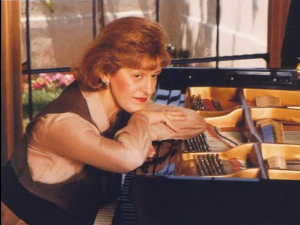 Пијанизми Балкана – Зора Михаиловић