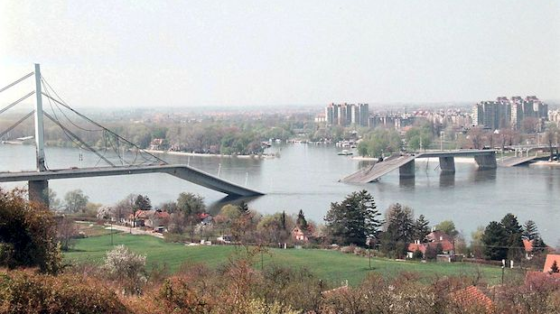 Хронологија једног бомбардовања, пети део