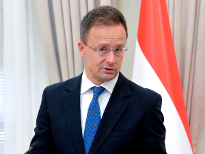 Сијарто: Средња Европа се потребним енергентима, уместо преко Украјине, сада снабдева преко Србије