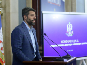 Шапић: Плаче ми се, радови у Београду касне због шатора и блокада