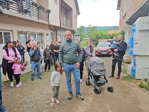 Локалне власти у Лепосавићу наложиле српским породицама да се иселе из својих кућа